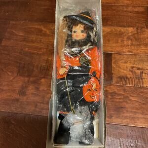 Vintage 1988 Brinn's Halloween Doll Witch with Tags. Trick or Treat K-20
